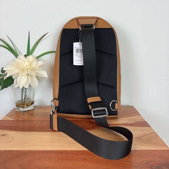 NWT Coach Leather West Pack‎ - Picture 3 of 7